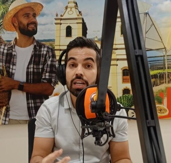 Panorama Político: Manoel Medeiros relata perseguição e cita Álvaro Porto após denúncia na Alepe