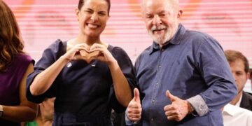 Raquel Lyra não declara voto para presidente, mas enaltece parceria com Lula