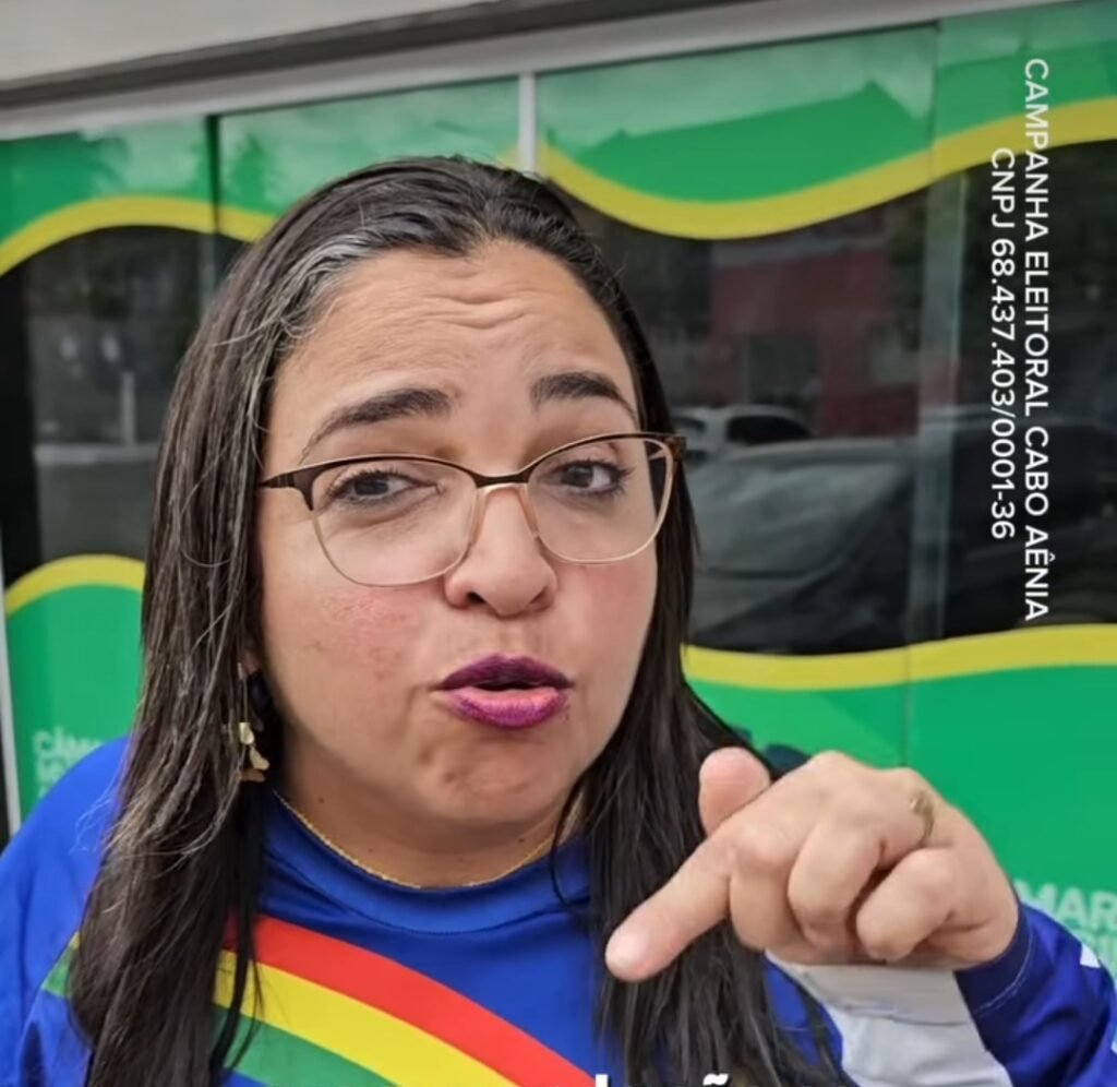 Cabo Aênia durante vídeo publicado nas redes sociais sobre concurso público em Paudalho
