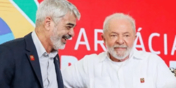 TRE-PE manda suspender propaganda de Humberto Costa com Lula após participação exceder limite no rádio