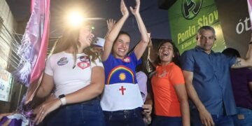 Viviane Facundes acompanha Raquel Lyra em Caruaru e impulsiona campanha no Agreste