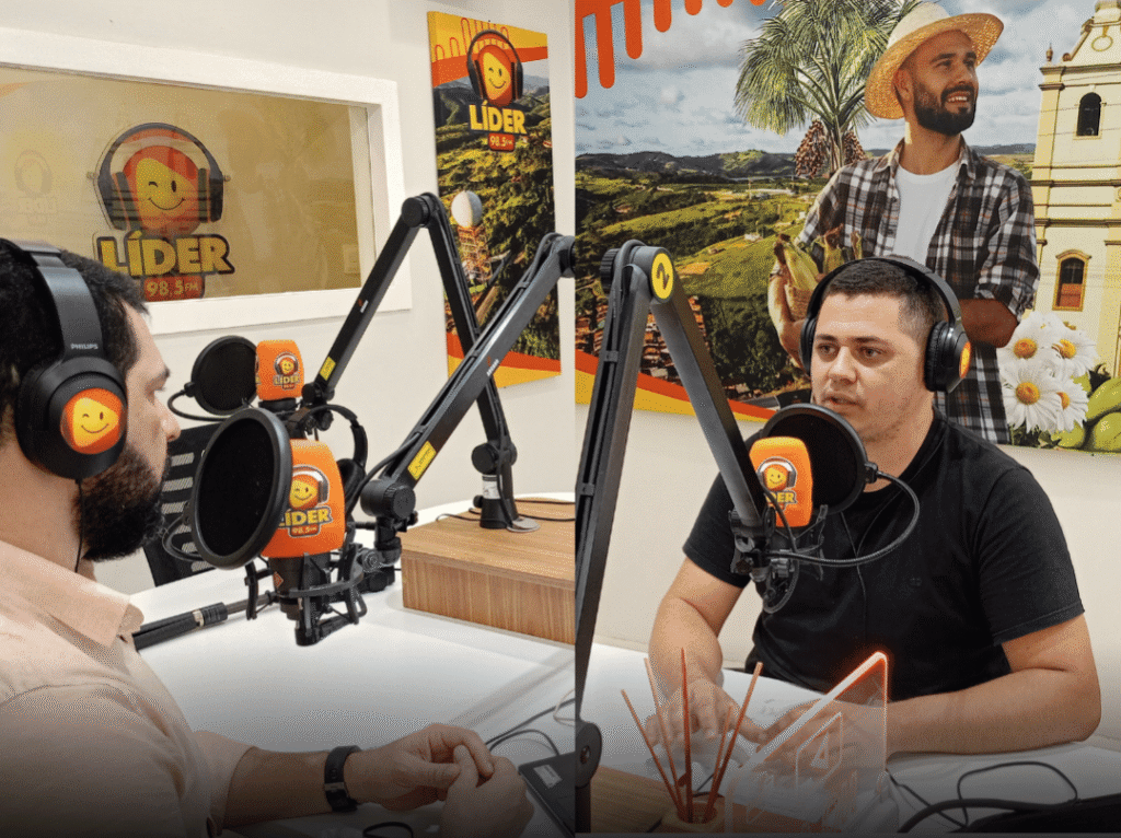 Wemerson da Vila durante entrevista ao Panorama Político, com Ismael Alves, na Rádio Líder FM, em Chã Grande