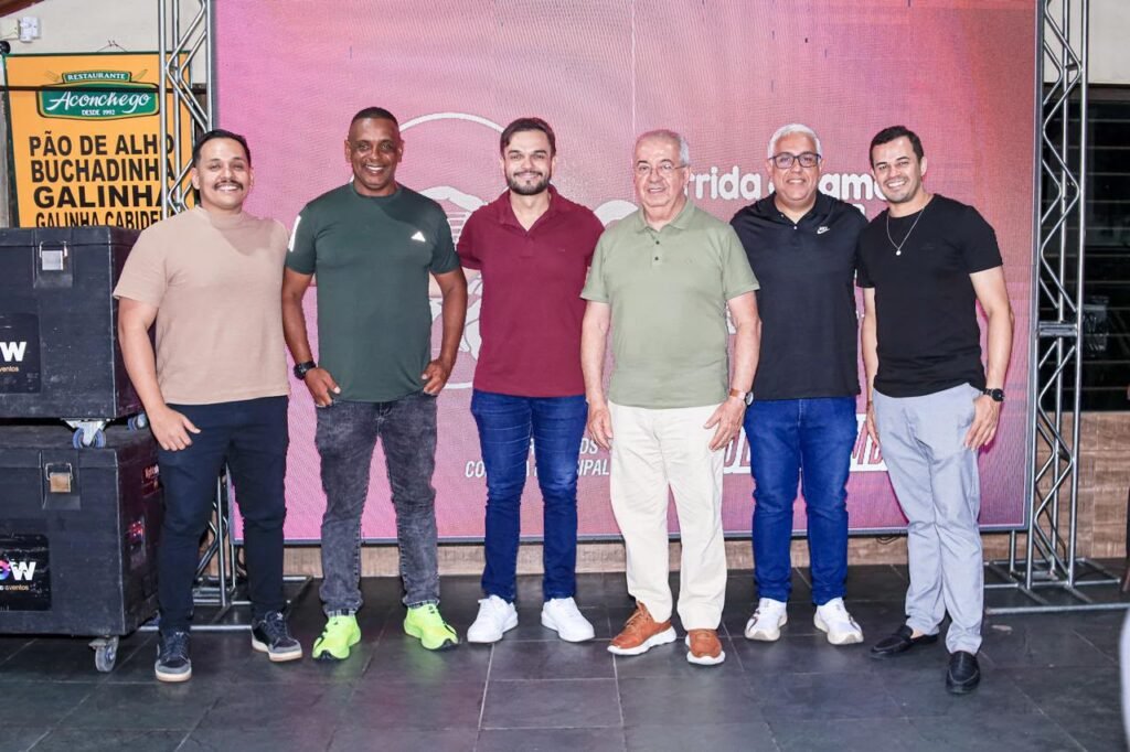 Lançamento da corrida de rua Eu Amo Gravatá Night Run com o prefeito Joselito Gomes e organizadores no restaurante Aconchego.