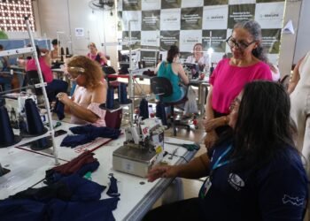 Curso Costurando Empoderamento Feminino capacita mulheres em Gravatá