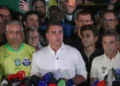Flávio Bolsonaro não reconhece vitória de Lula e diz que pedirá anulação das eleições
