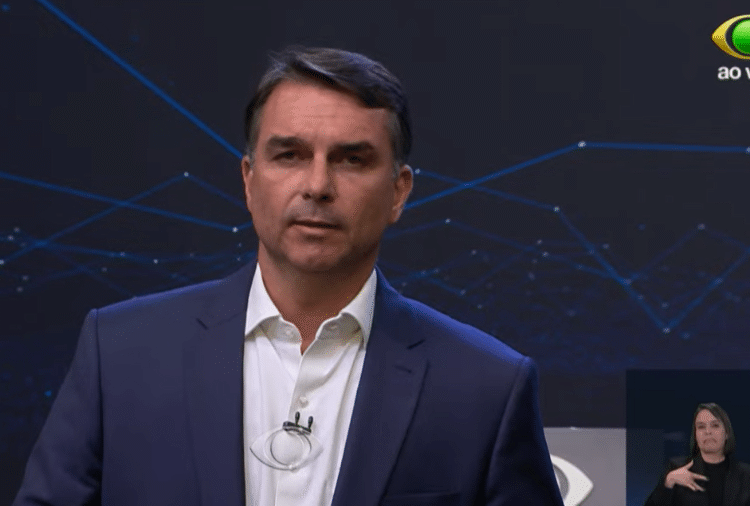 Flávio Bolsonaro propõe criação do Ministério da Prosperidade e enfrenta contradição sobre redução da estrutura ministerial