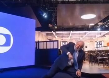 Meme de inteligência artificial coloca Flávio Bolsonaro cantando “Fazendinha” e Lula dançando na Globo