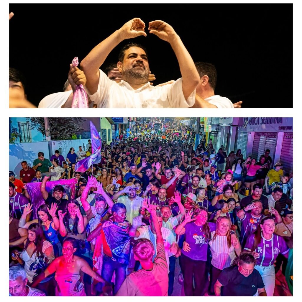 Prefeito de Chã Grande, Sandro Advogado, comemora vitória eleitoral em praça pública ao lado de apoiadores e lideranças políticas durante passeata noturna.